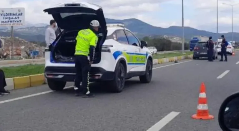 Edremit'te Otomobilin Çarptığı Yaya Ağır Yaralandı