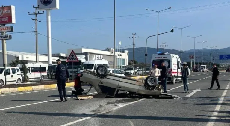 Edremit’te Korkunç Araba Kazası: Araç Kağıt Gibi Ezildi, 1 Yaralı