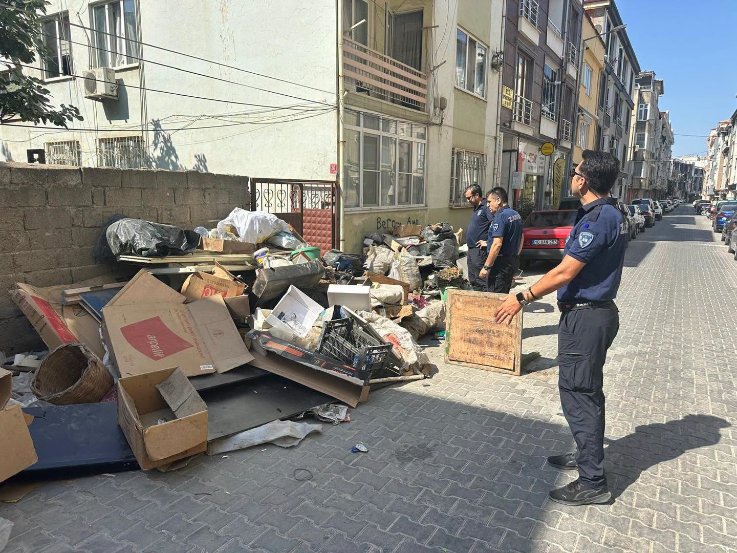 Edremit Belediyesi’nden İzinsiz Atık Bırakanlara Cezai İşlem Uyarısı