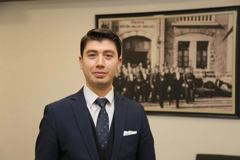 CHP Edremit İlçe Başkanı Deliloğlu: “Partimizin hesabında 11 TL vardı”